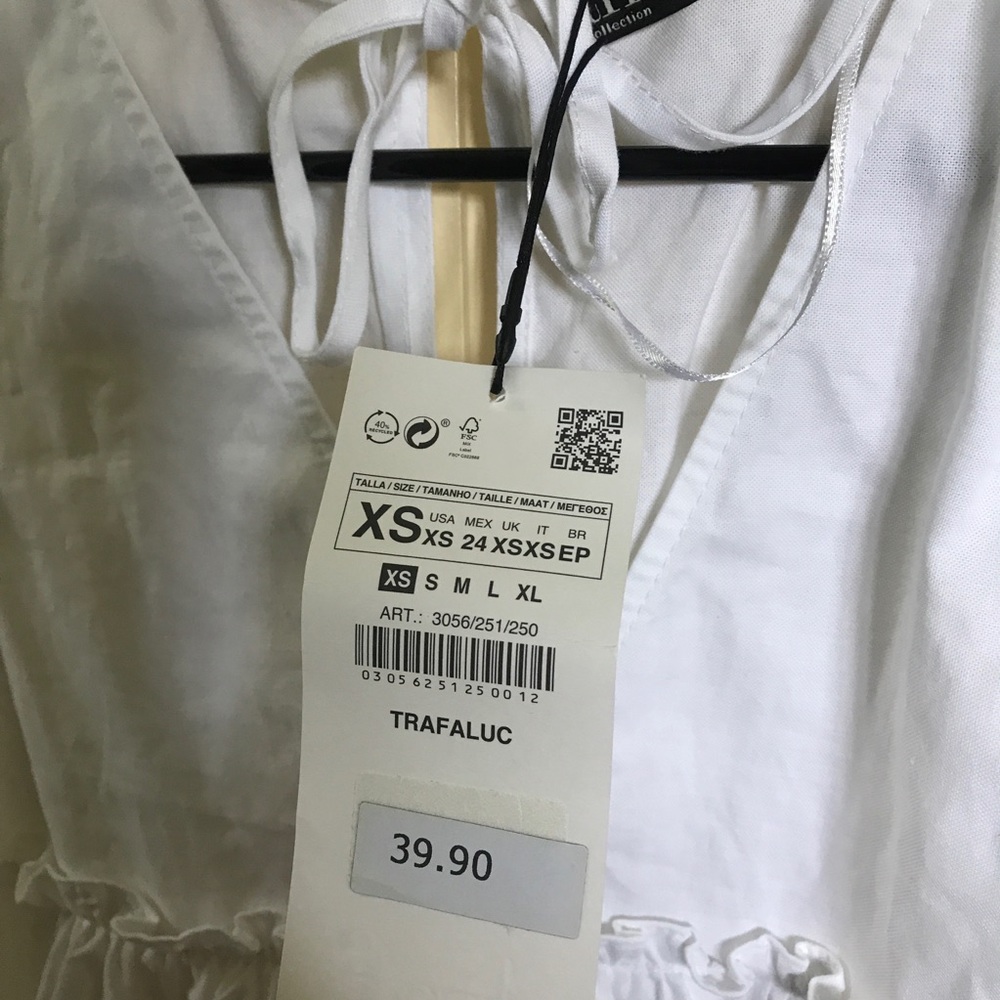 Zara Ruffle Top - Picture 2 of 3